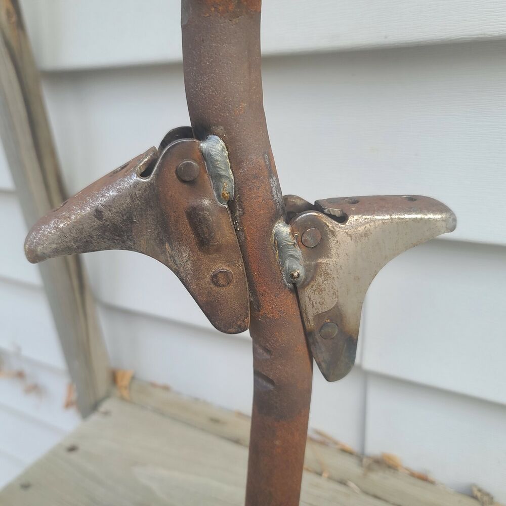 23" Metal Yard Art Garden Decoration Recycled Rustic Welded Flower Sculpture
